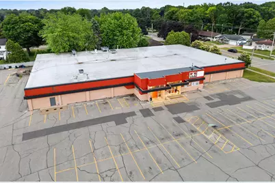 2330  Menasha Ave, Manitowoc, WI 54220 - Photo 10