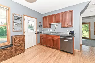 3665 E Fitzsimmons Rd, Oak Creek, WI 53154 - Photo 10