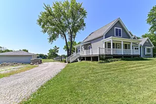 3665 E Fitzsimmons Rd, Oak Creek, WI 53154 - Photo 48