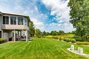 8160 S Lakeview Dr, Franklin, WI 53132 - Photo 6