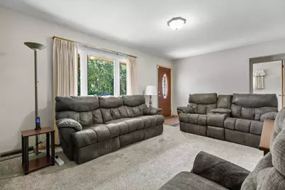 3801  Charles St, Racine, WI 53402 - Photo 4