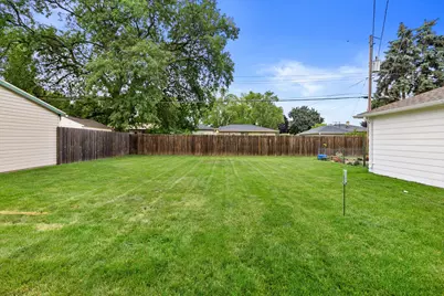 3801  Charles St, Racine, WI 53402 - Photo 24