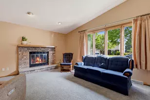 1728 Ashby Ct, Sheboygan, WI 53081 - Photo 8