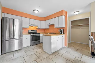 2832 E Grange Ave #2832, Cudahy, WI 53110 - Photo 2