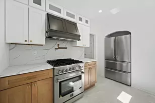 536 N 116th St, Wauwatosa, WI 53226 - Photo 8