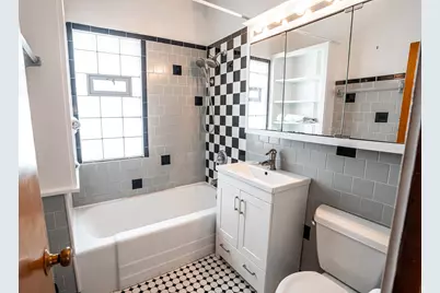 6835  Auburn Ave, Wauwatosa, WI 53213 - Photo 12