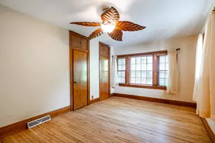 6835 Auburn Ave, Wauwatosa, WI 53213 - Photo 10