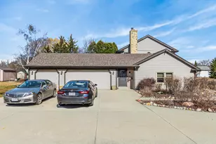 W184N8293 Tours Dr, Menomonee Falls, WI 53051 - Photo 50