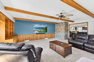 W184N8293 Tours Dr, Menomonee Falls, WI 53051 - Photo 18