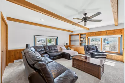 W184N8293  Tours Dr, Menomonee Falls, WI 53051 - Photo 20