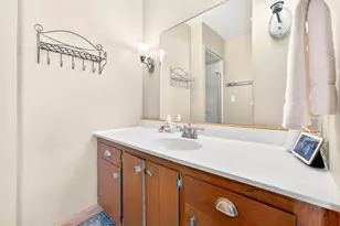 W184N8293 Tours Dr, Menomonee Falls, WI 53051 - Photo 34