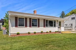 1526 S 24th St, Manitowoc, WI 54220 - Photo 1