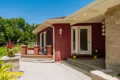24026 W Oakwood Ln, Racine, WI 53139 - Photo 6