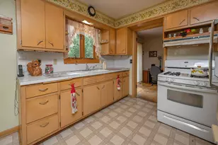 1515 Sandy Ln, Watertown, WI 53098 - Photo 10