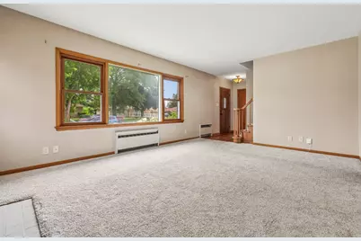 618  Fair St, West Bend, WI 53090 - Photo 4
