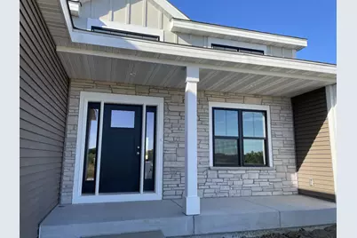 W261N6831  Prairie Haven Ct, Lisbon, WI 53089 - Photo 2