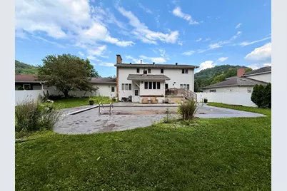 422  28th St, La Crosse, WI 54601 - Photo 4