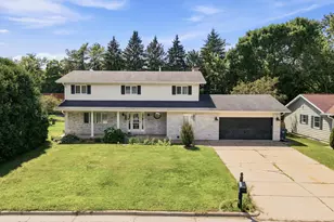 422 28th St, La Crosse, WI 54601 - Photo 2