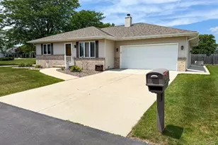 5 Prestige Cir, Fond du Lac, WI 54935 - Photo 1