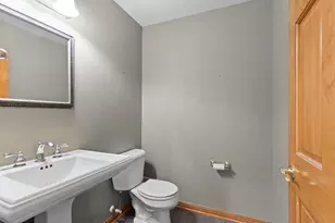 W260N2961 Steeplechase Dr, Pewaukee, WI 53072 - Photo 24