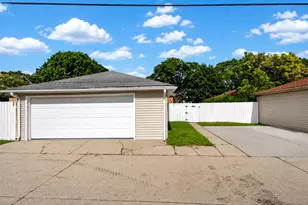 4629 N 77th St, Milwaukee, WI 53218 - Photo 8