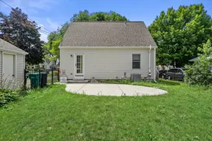 W164N8426 Hiawatha Ave, Menomonee Falls, WI 53051 - Photo 28