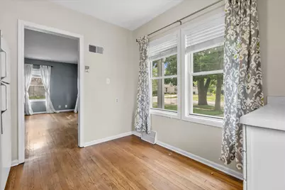 W164N8426  Hiawatha Ave, Menomonee Falls, WI 53051 - Photo 6