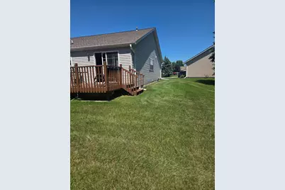 776  Foxtail Ct #2B, West Bend, WI 53095 - Photo 6