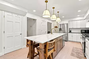 8036 S 77th St, Franklin, WI 53132 - Photo 10