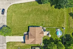 7710 S Chapel Hill Dr, Franklin, WI 53132 - Photo 44