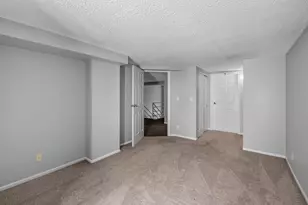270 E Highland Ave, Milwaukee, WI 53202 - Photo 16