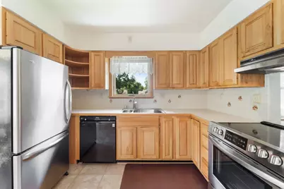 2840 N 86th St, Milwaukee, WI 53222 - Photo 8