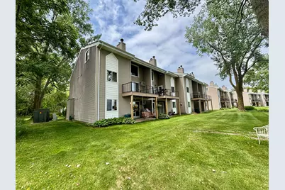 717 E Lakeview Rd #8, Hustisford, WI 53034 - Photo 6