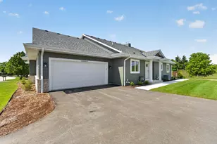 W206N16178 Stonebrook Dr, Jackson, WI 53037 - Photo 16