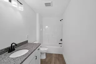 W206N16182 Stonebrook Dr, Jackson, WI 53037 - Photo 10