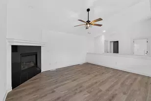 W206N16182 Stonebrook Dr, Jackson, WI 53037 - Photo 8