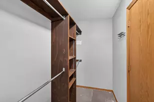 240 Meadowbrook Dr, Fredonia, WI 53021 - Photo 10