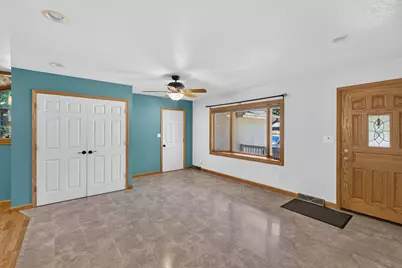 240  Meadowbrook Dr, Fredonia, WI 53021 - Photo 8