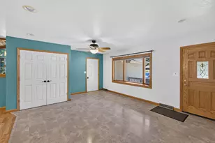 240 Meadowbrook Dr, Fredonia, WI 53021 - Photo 8