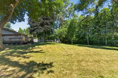 240  Meadowbrook Dr, Fredonia, WI 53021 - Photo 2