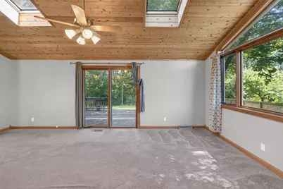 240  Meadowbrook Dr, Fredonia, WI 53021 - Photo 4