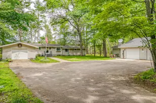 N6079 Shore Dr Q-4 -, Menominee, MI 49893 - Photo 8