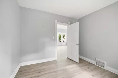 1225  The Strand -, Waukesha, WI 53186 - Photo 10