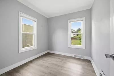 1225  The Strand -, Waukesha, WI 53186 - Photo 12