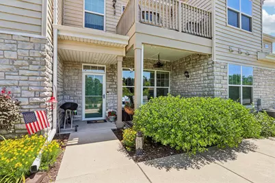 N17W26495  Meadowgrass Cir #E, Pewaukee, WI 53072 - Photo 2