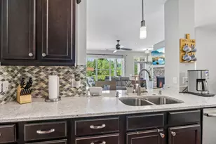 n17w26495 Meadowgrass Cir, Pewaukee, WI 53072 - Photo 10