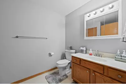 920  Oconomowoc Pkwy, Oconomowoc, WI 53066 - Photo 16