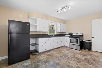 205 N Chicago Ave, South Milwaukee, WI 53172 - Photo 2