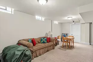 2504 N 90th St, Wauwatosa, WI 53226 - Photo 20