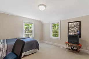 2504 N 90th St, Wauwatosa, WI 53226 - Photo 14